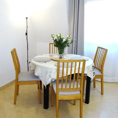 Centrum Apartament Modena Apartamento